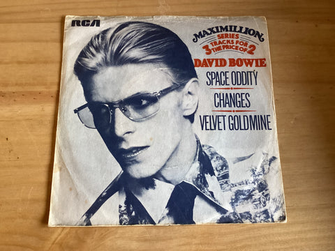 David Bowie - Space Oddity