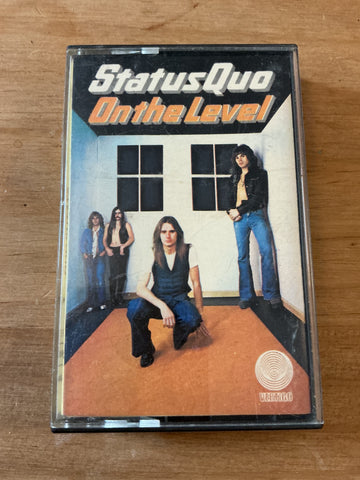 Status Quo - On The Level
